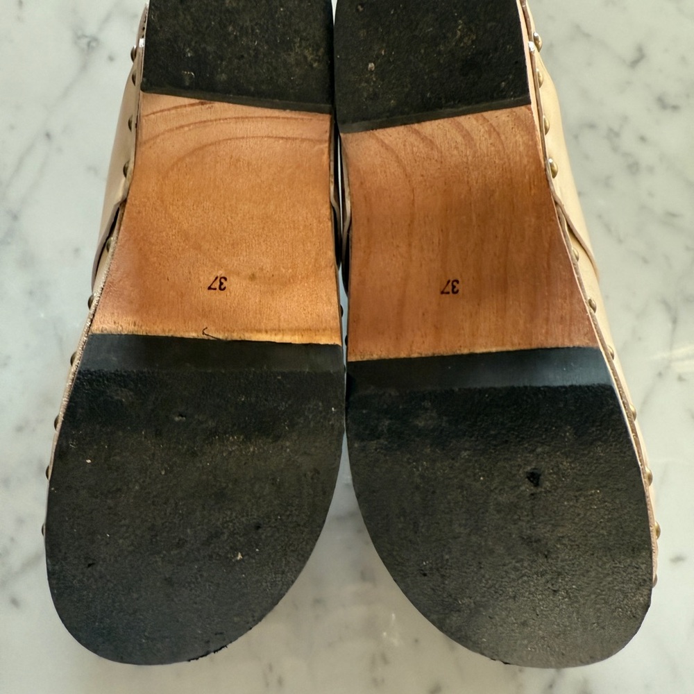 Massimo Dutti Cream leather and wood clogs  with Studded Detail - Picture 4 of 4
